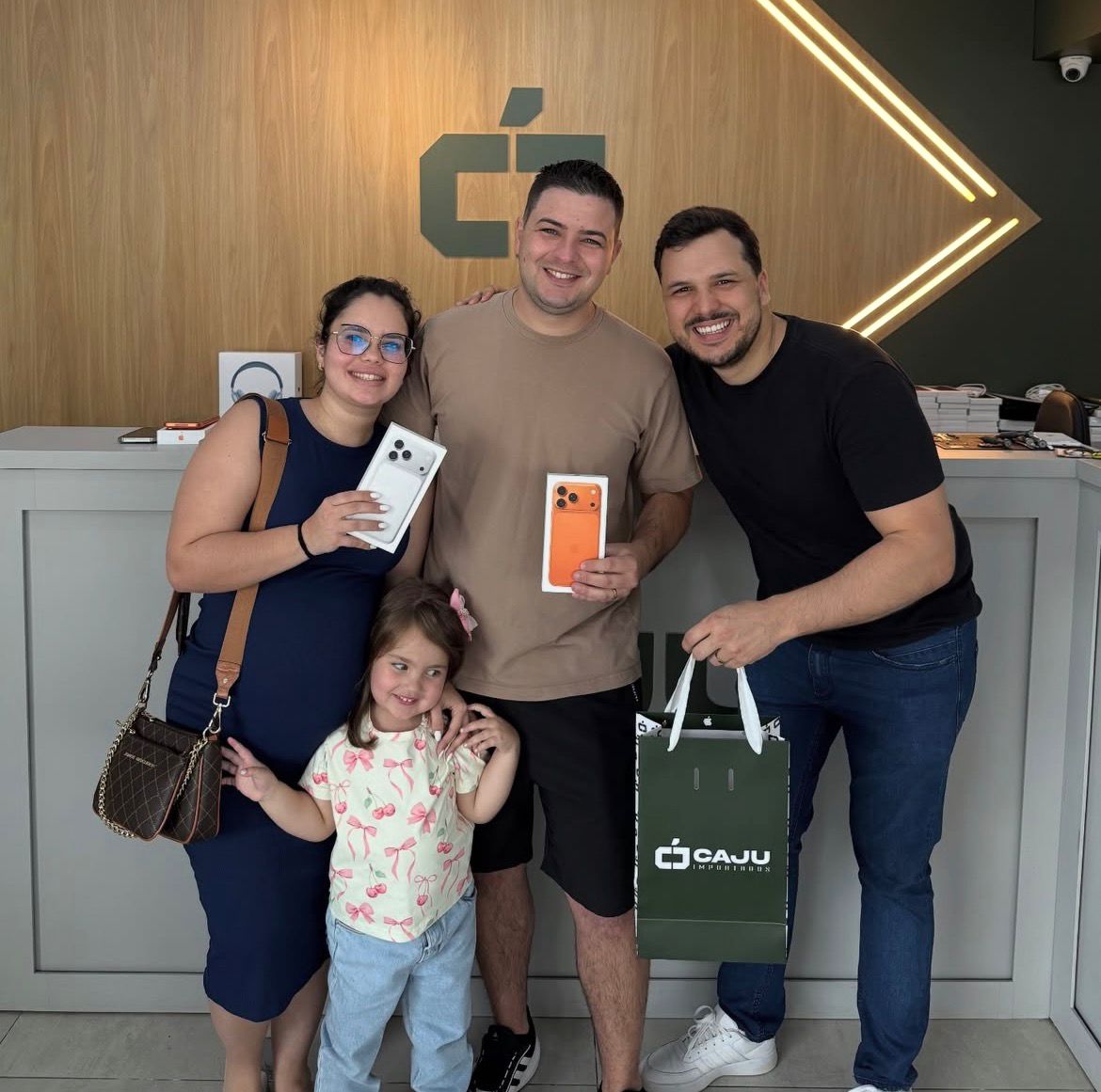 Família cliente Caju